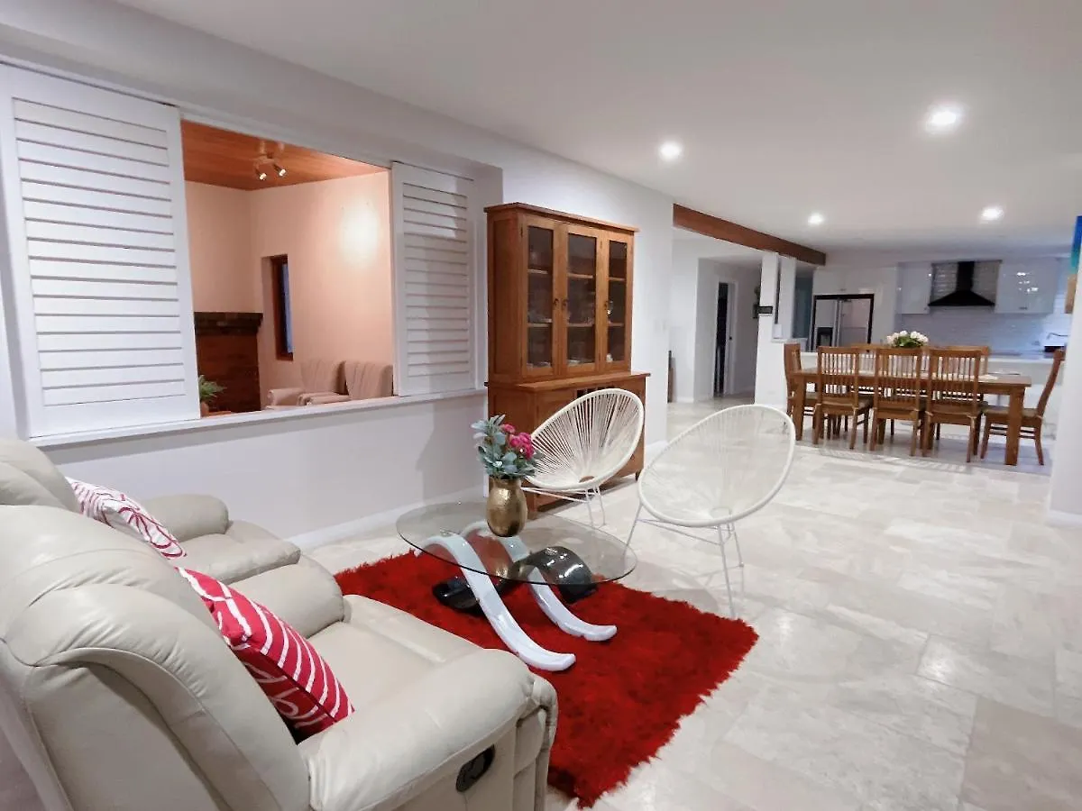 Nature Paradise New Acreage 4 Bedroom House Capalaba Guest house